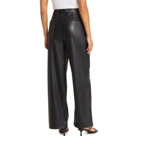 BlankNYC Women’s Black Vegan Leather Wide Leg Pleated Pants Size 30 - Picture 2 of 6